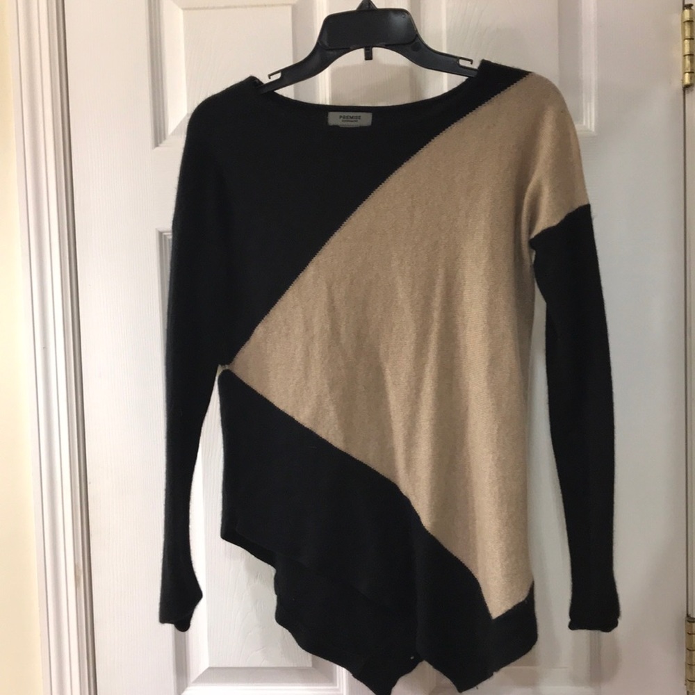 100% cashmere sweater, Black and Tan